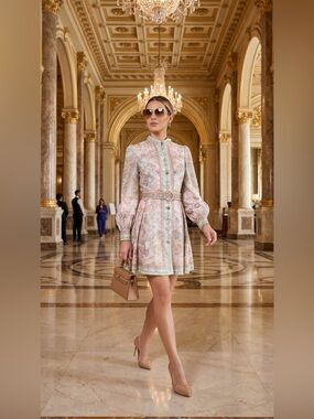 Elegant Pink Floral Long-Sleeve Mini Dress S/M